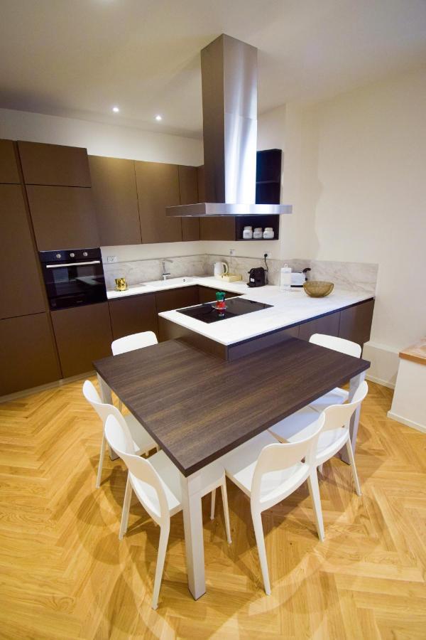 Sibilla Suite Apartment - Via Piella 14 Bologna Exterior photo